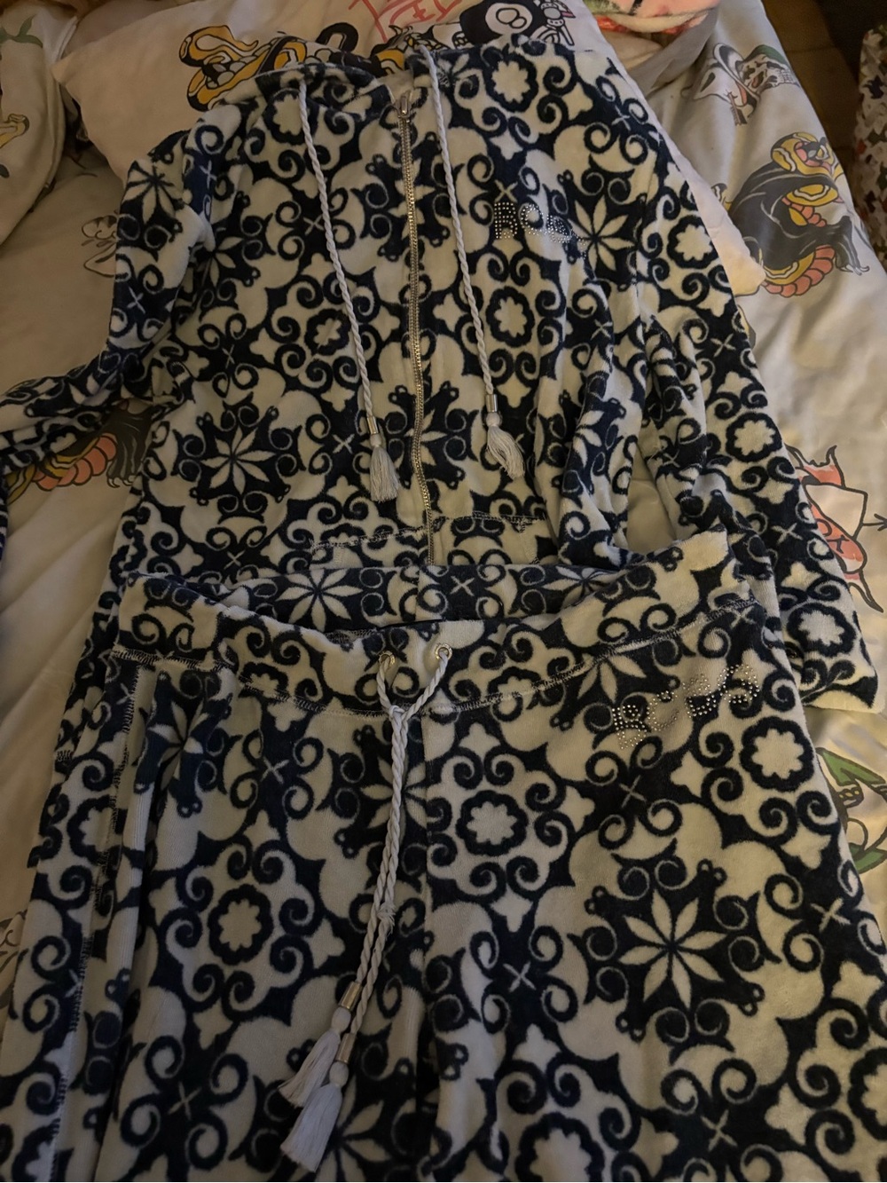 BCBG Cozy Patterned Hooded Lounge Set - Navy & White